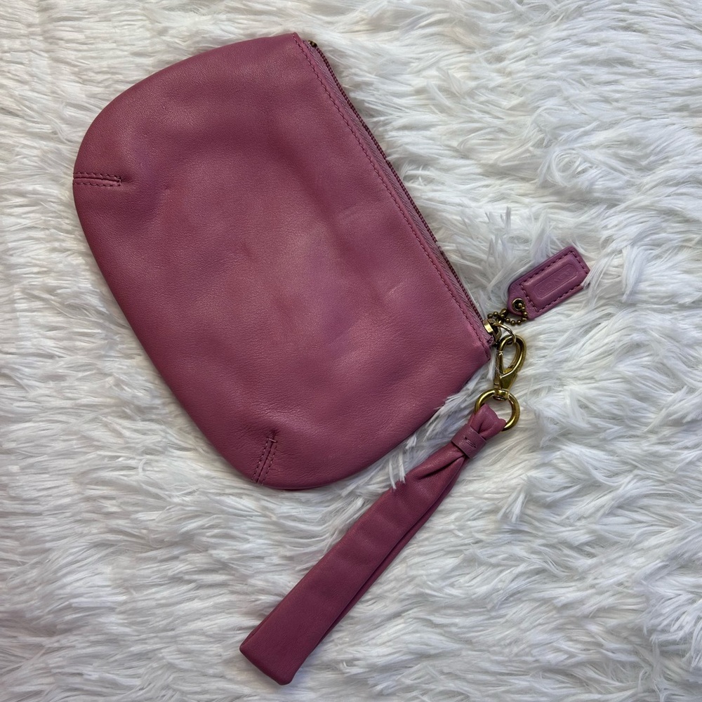 COACH Pink Pleated Wristlet With Strap h7 - Picture 2 of 7